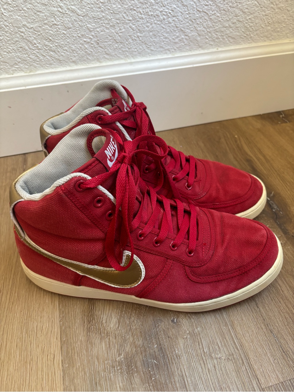 Nike Vandal Canvas Red High Top Sneakers Gold Swoosh Mens Size 11